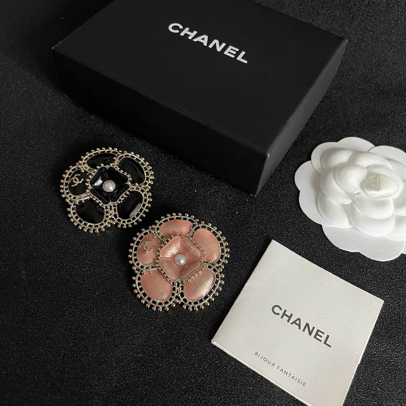 Chanel Brooch 03yxs128