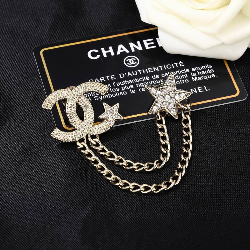 Chanel Brooch 03yxs147