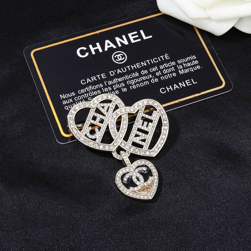 Chanel Brooch 03yxs206