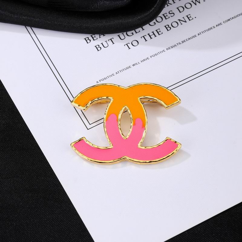 Chanel Brooch 03yxs238