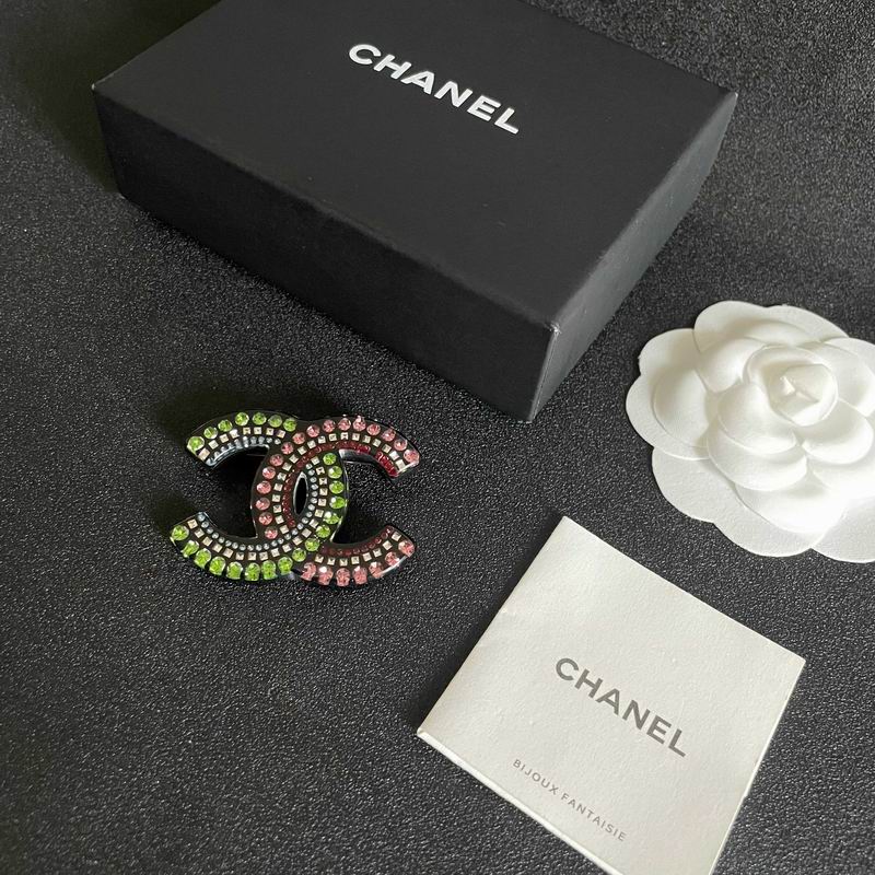 Chanel Brooch 03yxs274