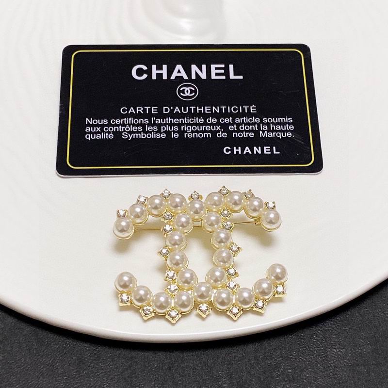 Chanel Brooch 04yxs115