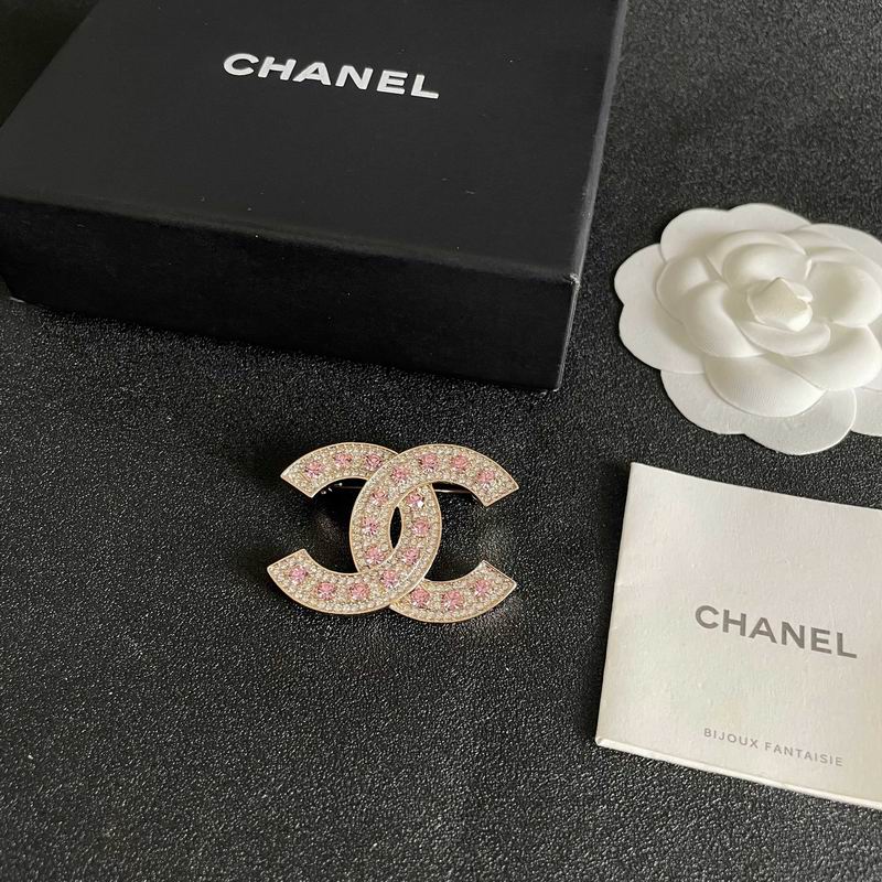 Chanel Brooch 04yxs369
