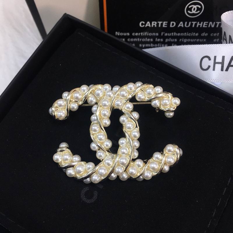 Chanel Brooch 04yxs48