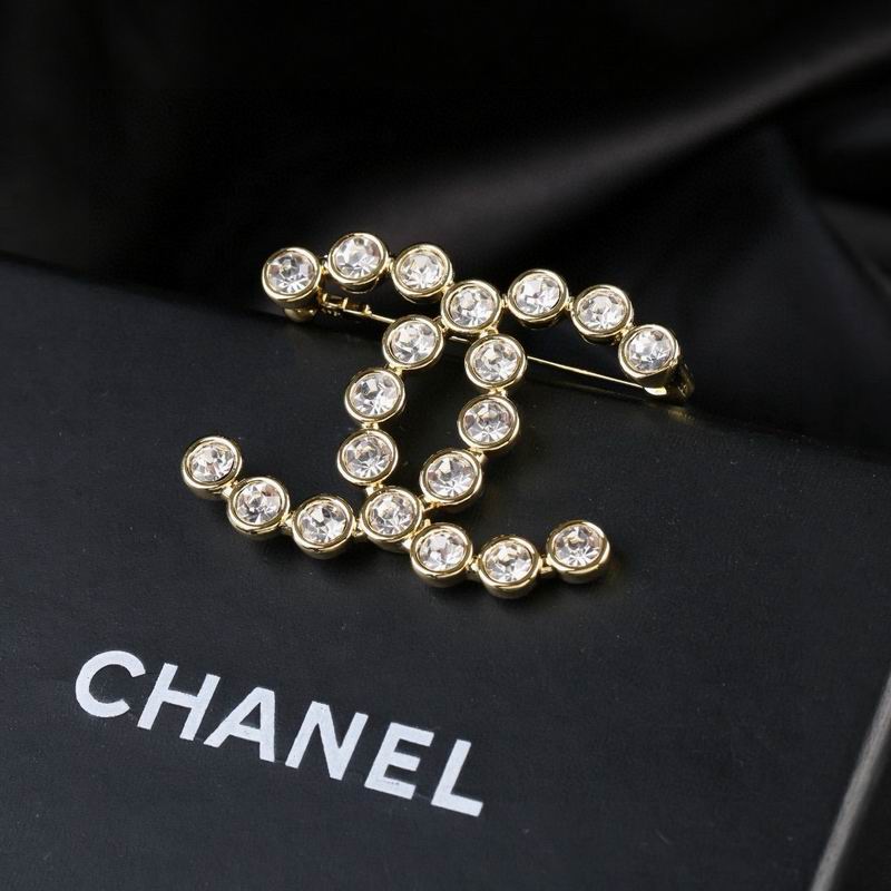 Chanel Brooch 04yxs51