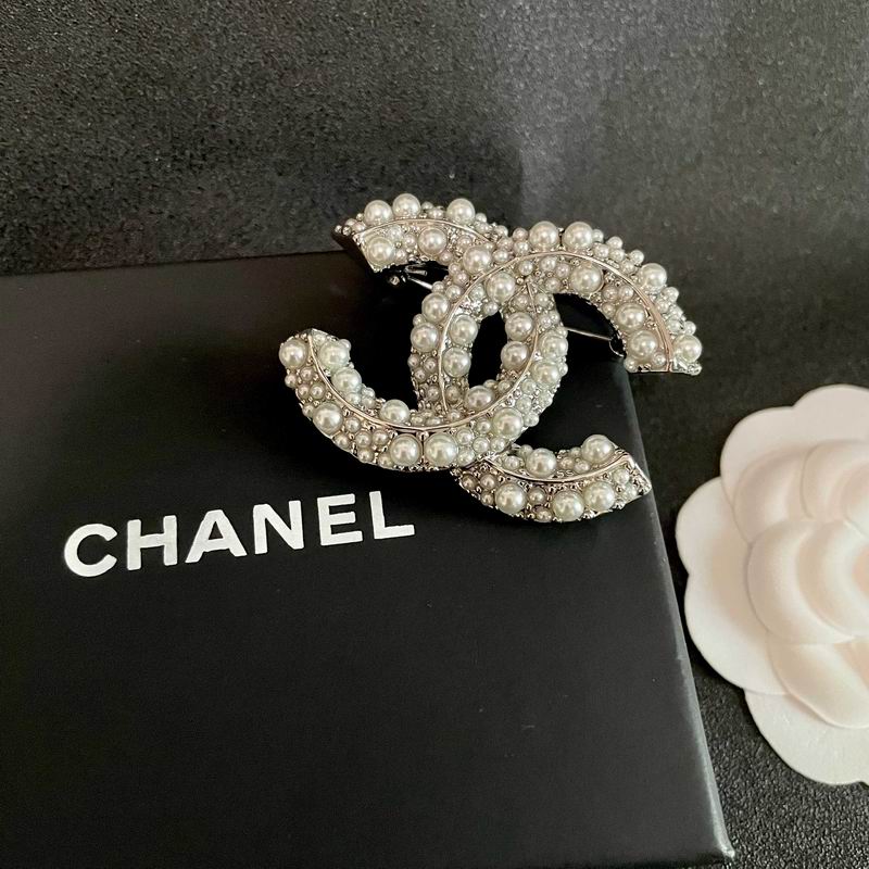 Chanel Brooch 07yxh02