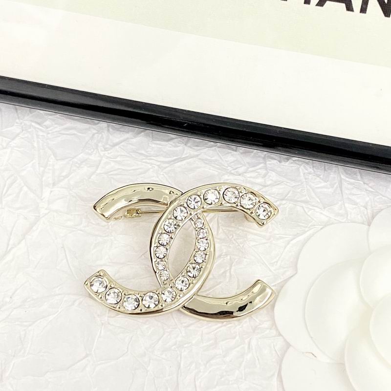Chanel Brooch 08yxq04