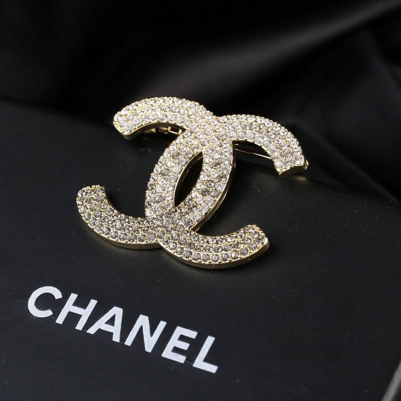 Chanel Brooch 08yxq06
