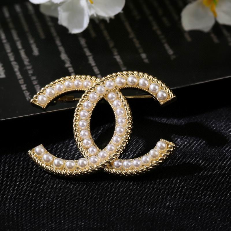 Chanel Brooch 08yxq15