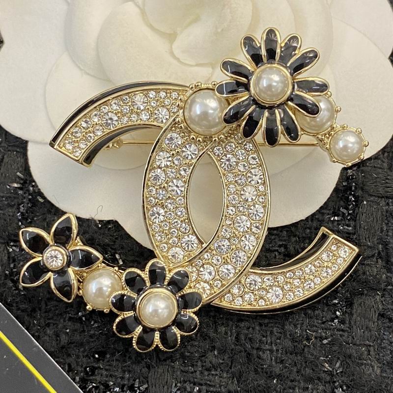 Chanel Brooch 08yxq22