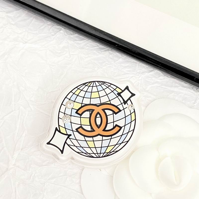 Chanel Brooch 08yxq27