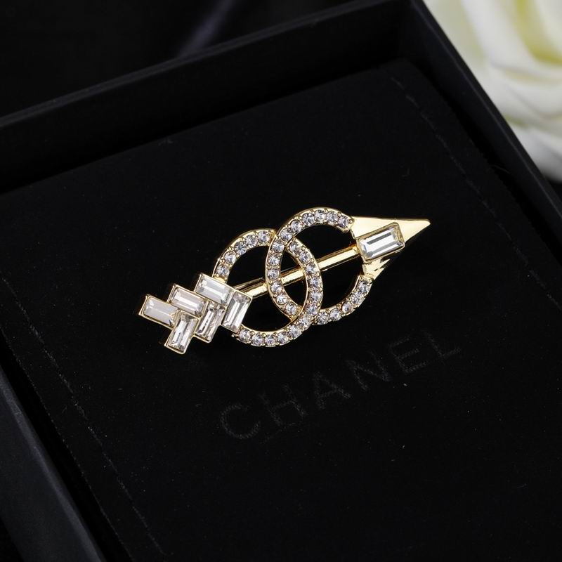 Chanel Brooch 09yxq02