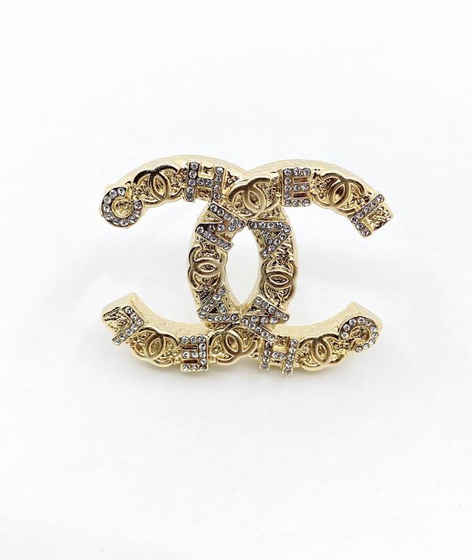 Chanel Brooch 10yxx52