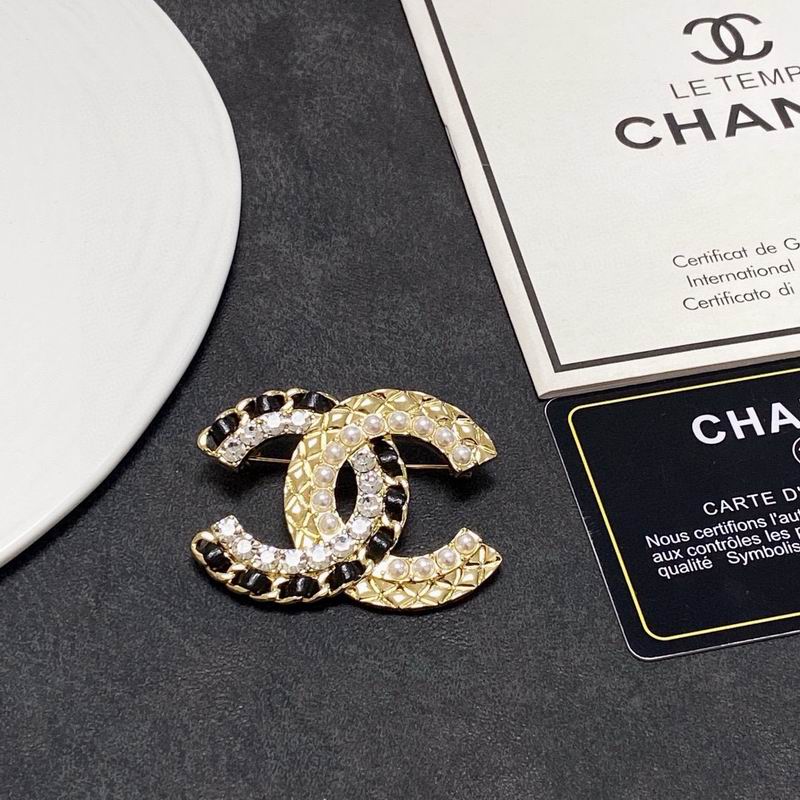 Chanel Brooch 10yxx96