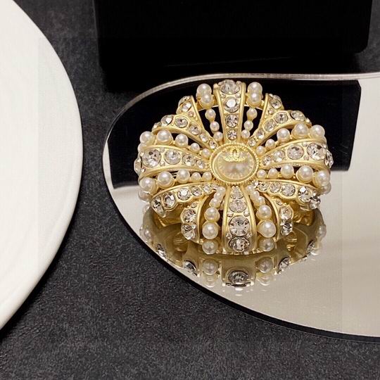 Chanel Brooch 11lyh137