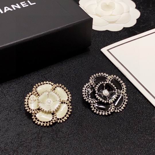 Chanel Brooch 11lyh30