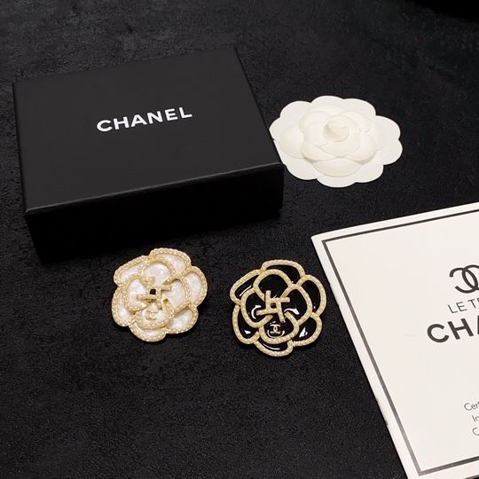 Chanel Brooch 11lyh36