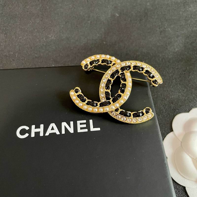 Chanel Brooch 11yxx108