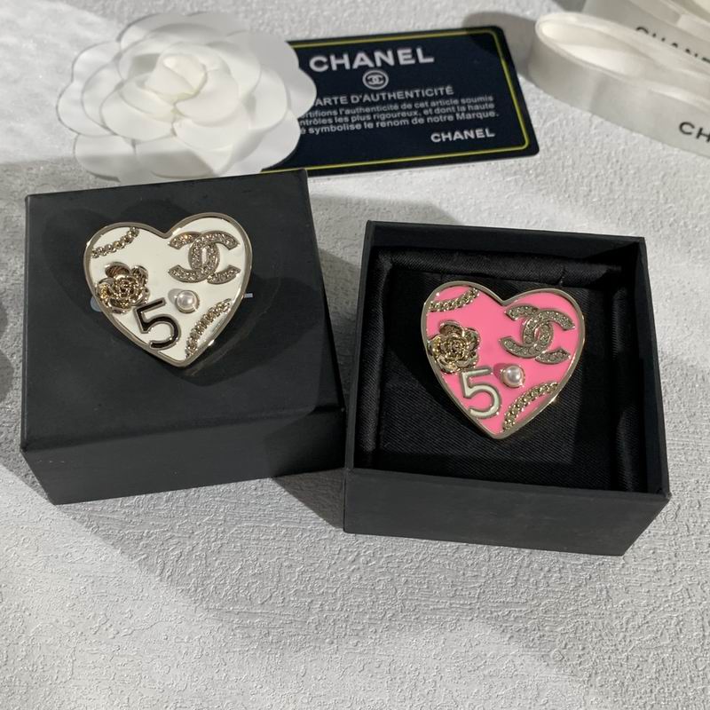 Chanel Brooch 11yxx114