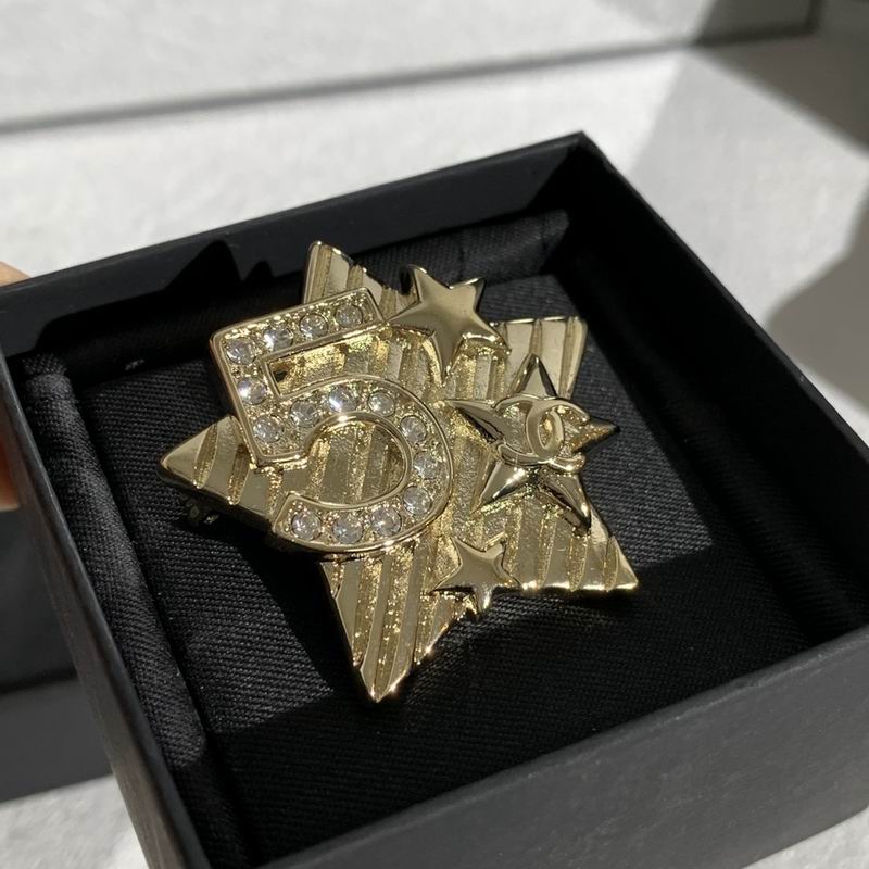 Chanel Brooch 11yxx117