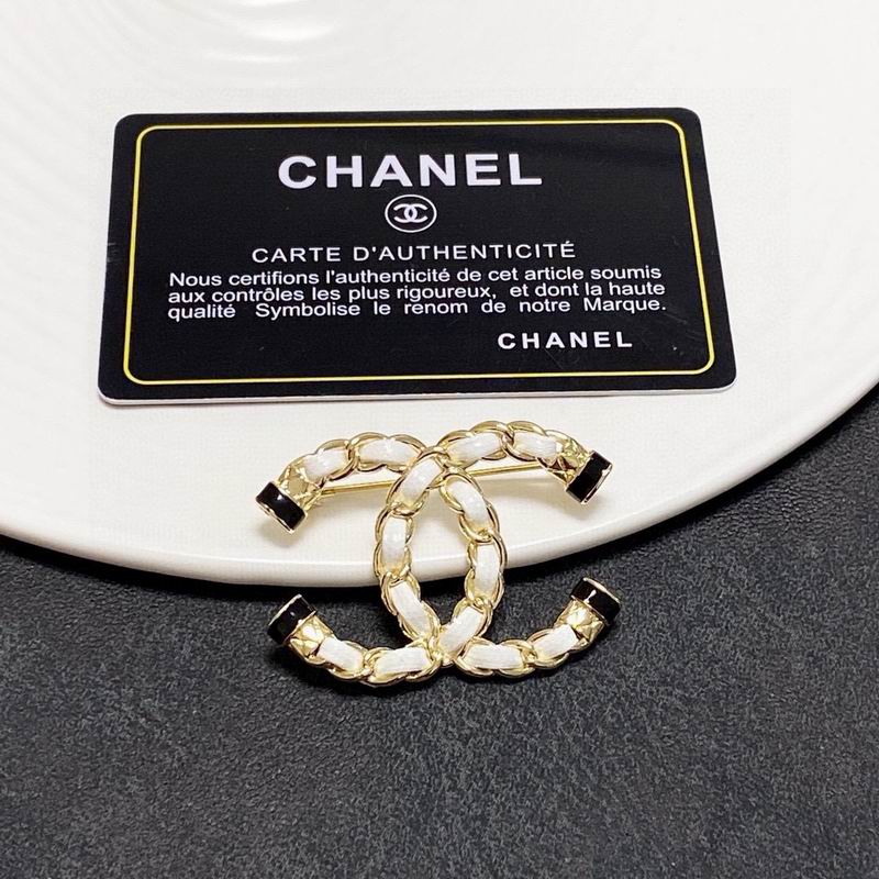 Chanel Brooch 11yxx124