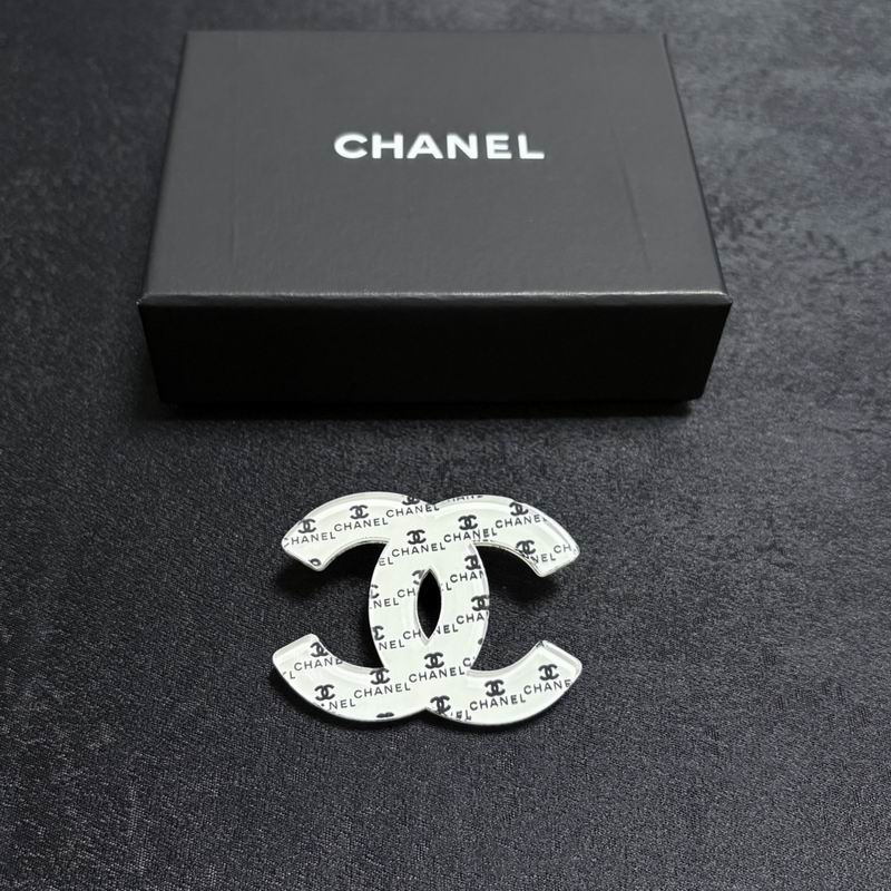 Chanel Brooch 11yxx129