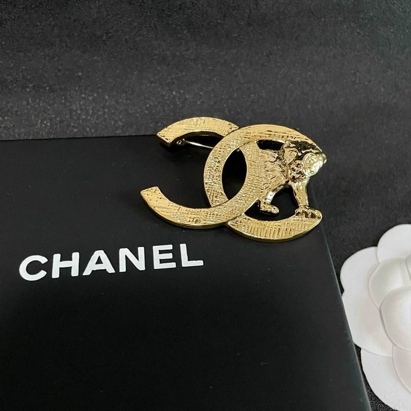 Chanel Brooch 11yxx141