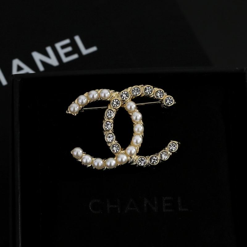 Chanel Brooch 11yxx147