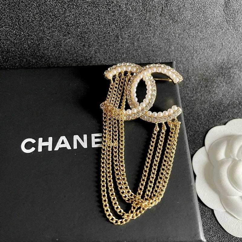 Chanel Brooch 11yxx155