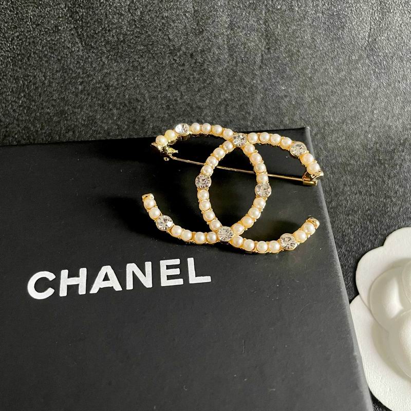 Chanel Brooch 11yxx163