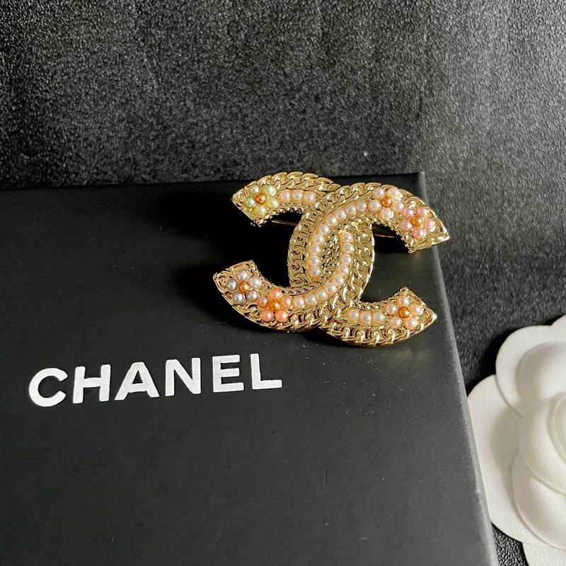 Chanel Brooch 11yxx166
