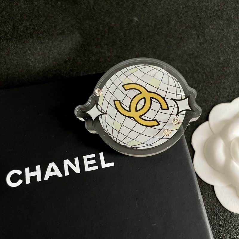 Chanel Brooch 11yxx187