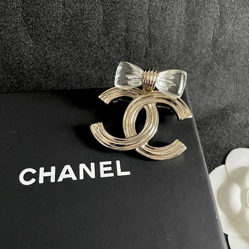 Chanel Brooch 11yxx190