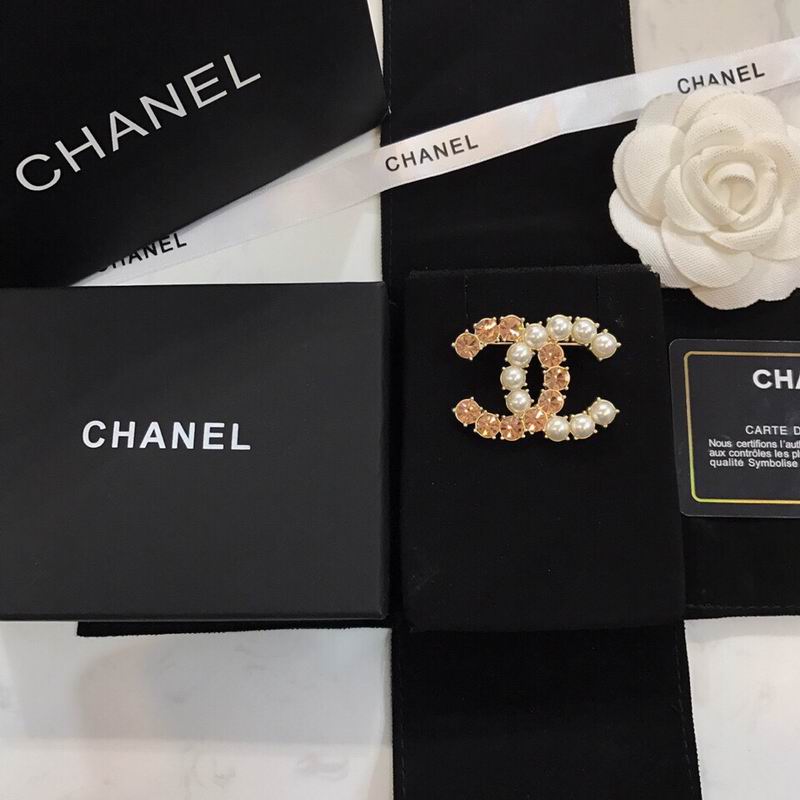 Chanel Brooch 11yxx200