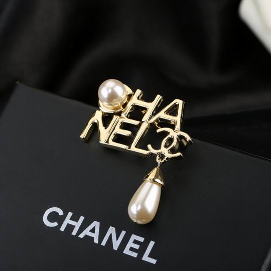 Chanel Brooch 12lyh102