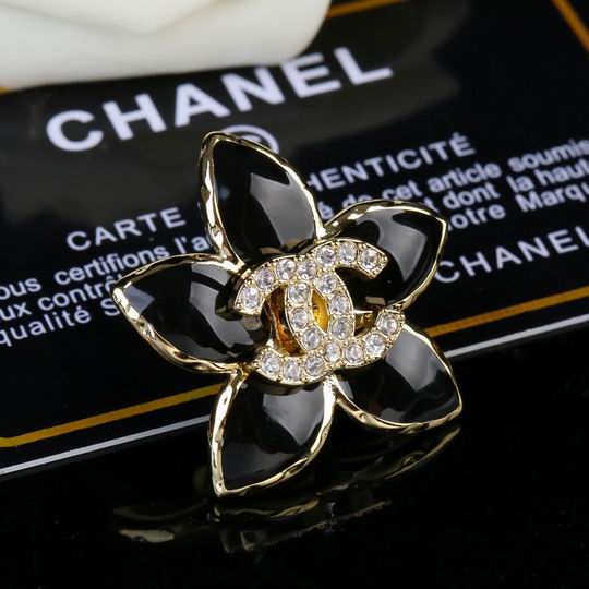 Chanel Brooch 12lyh103