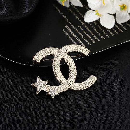 Chanel Brooch 12lyh110