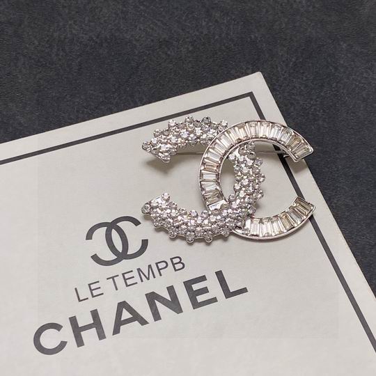 Chanel Brooch 12lyh20