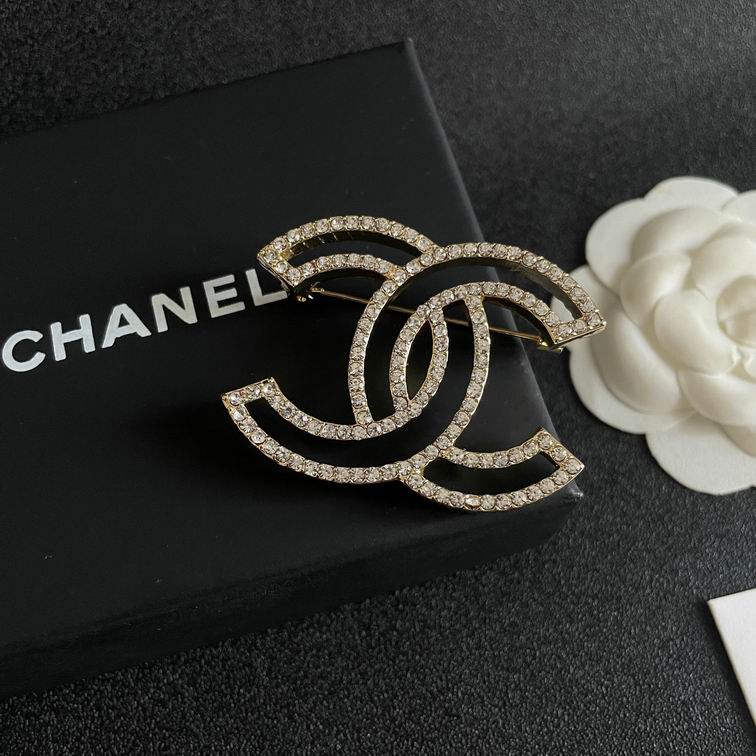 Chanel Brooch 12lyh40