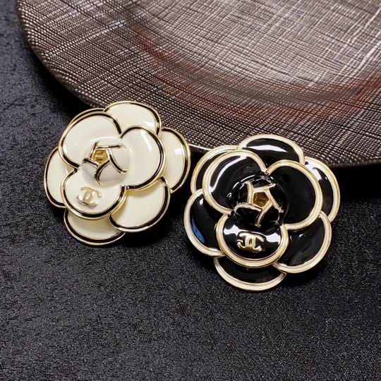 Chanel Brooch 12lyh48