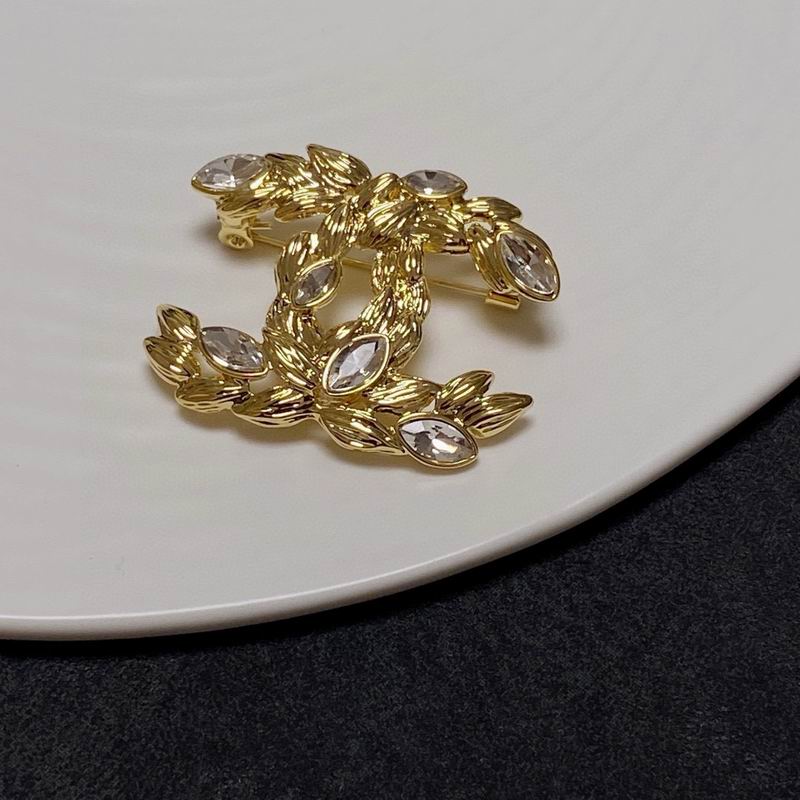 Chanel Brooch 12yxx214
