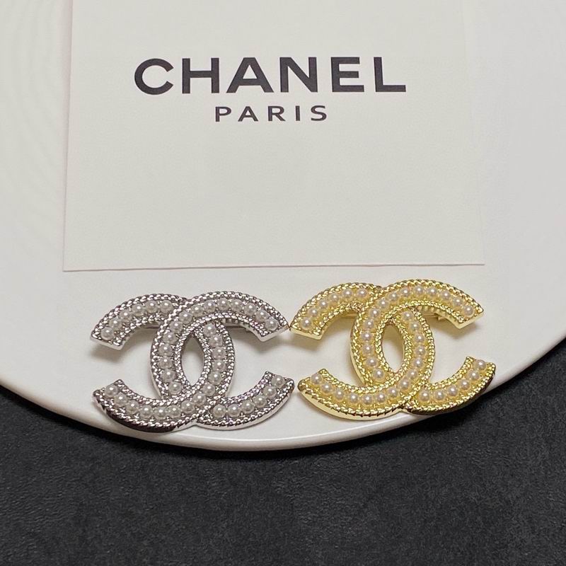 Chanel Brooch 12yxx216