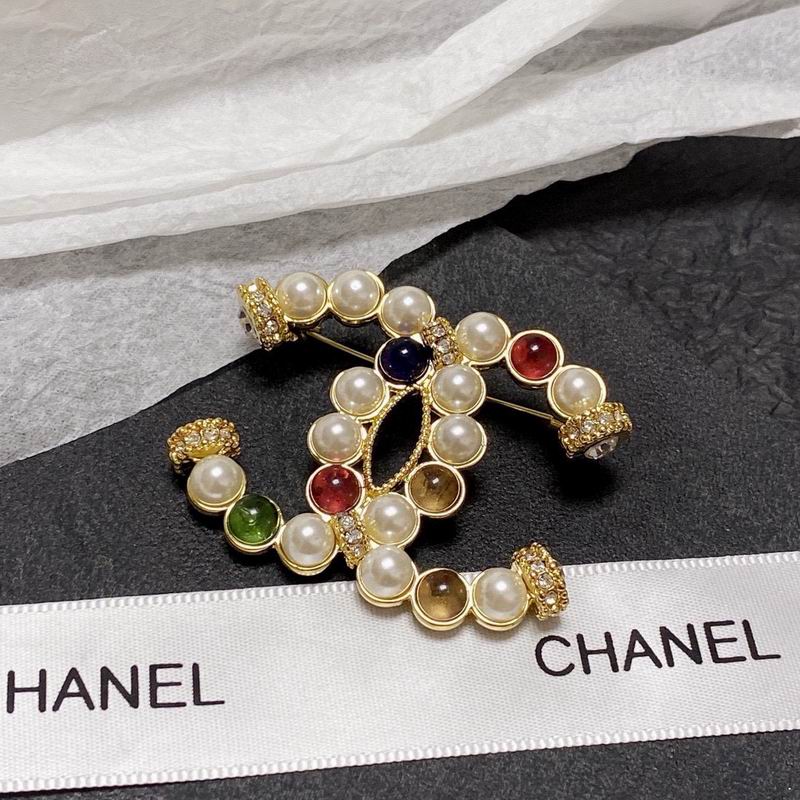 Chanel Brooch 12yxx267