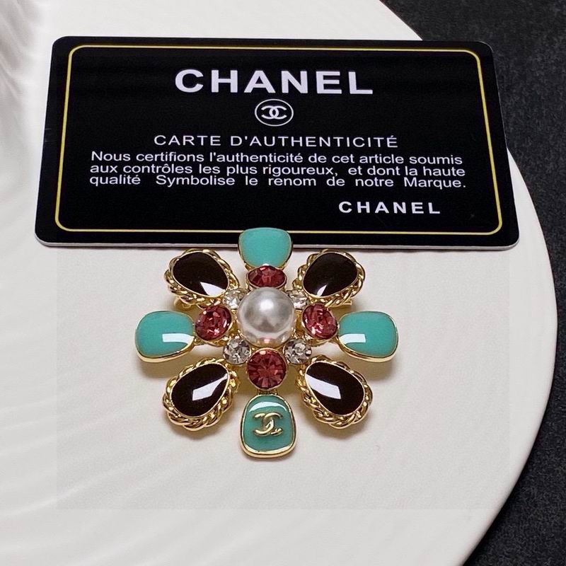 Chanel Brooch 12yxx288
