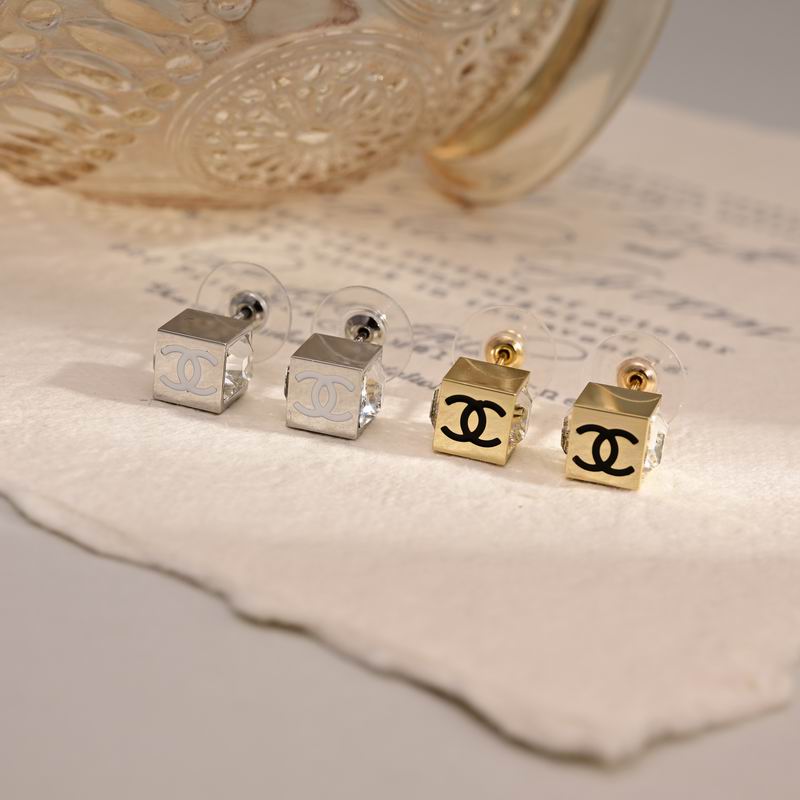 Chanel Earring 06yxh52