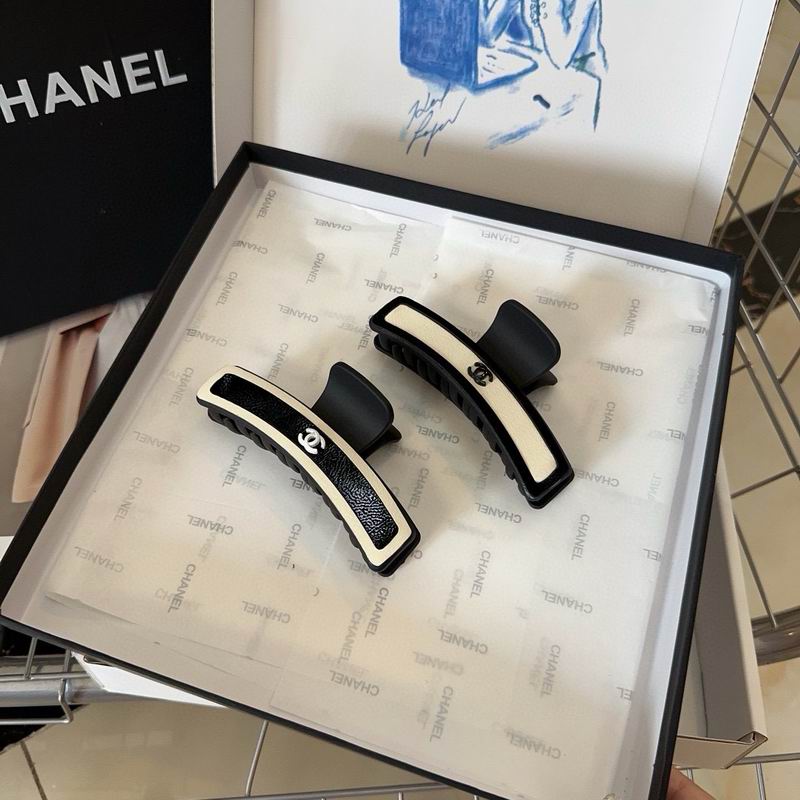 Chanel Hair Grab Clip hh34