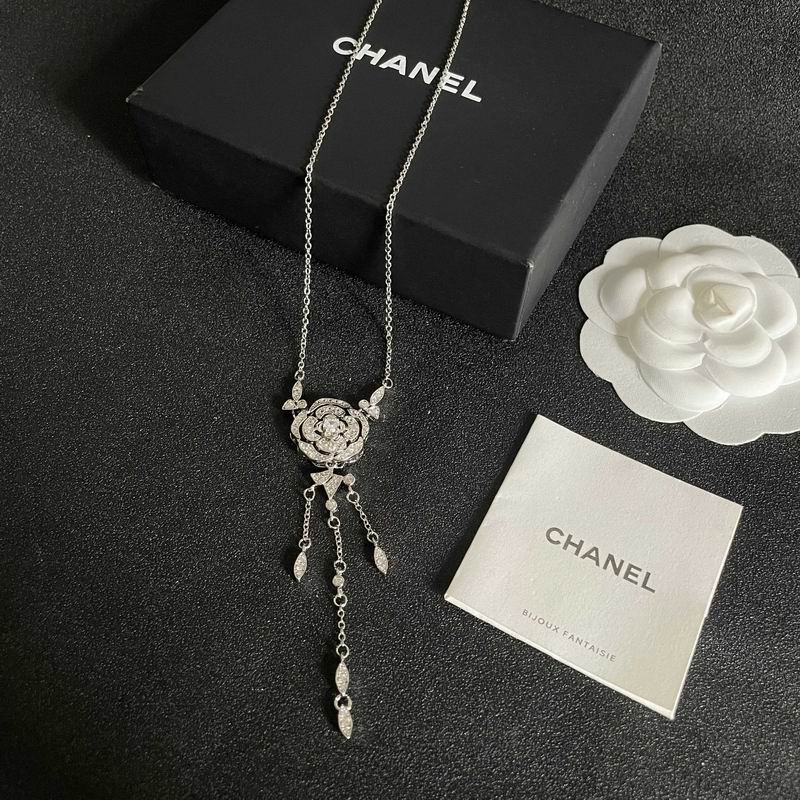 Chanel Necklace 03yxs201