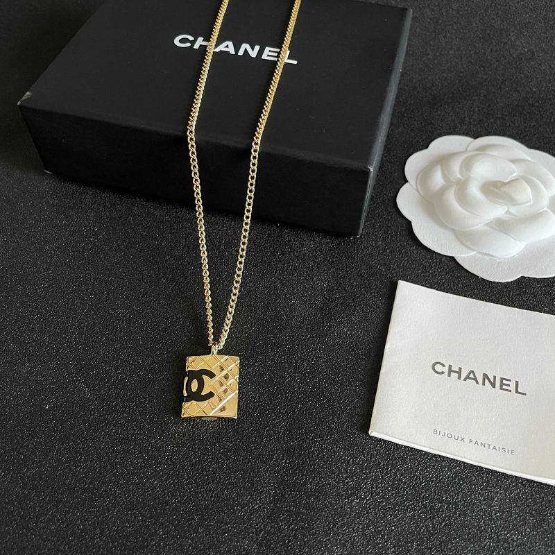 Chanel Necklace 03yxs236