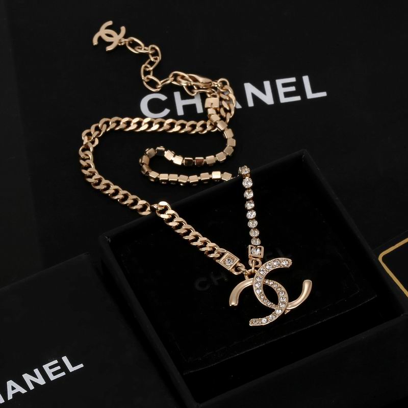 Chanel Necklace 04yxs414