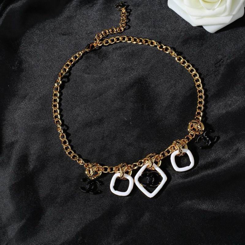 Chanel Necklace 04yxs424